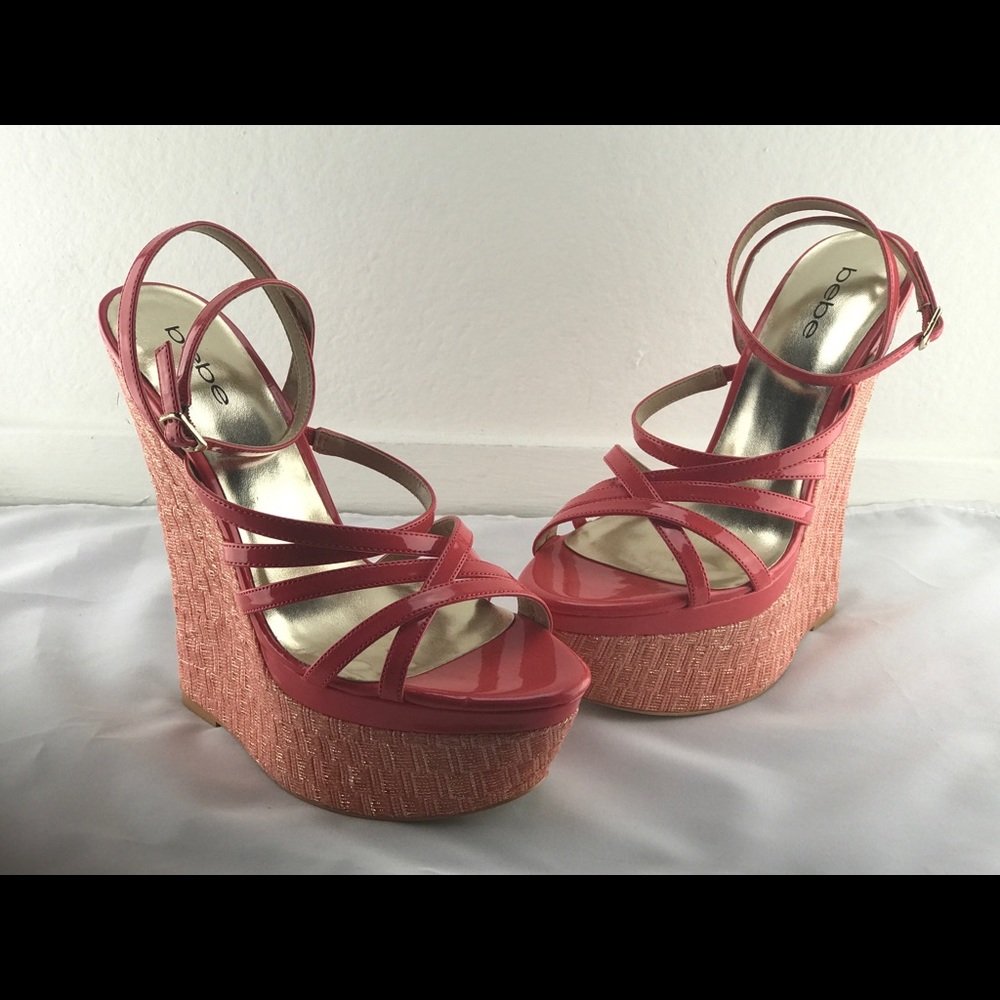 New Bebe Nori Wedges Size 9